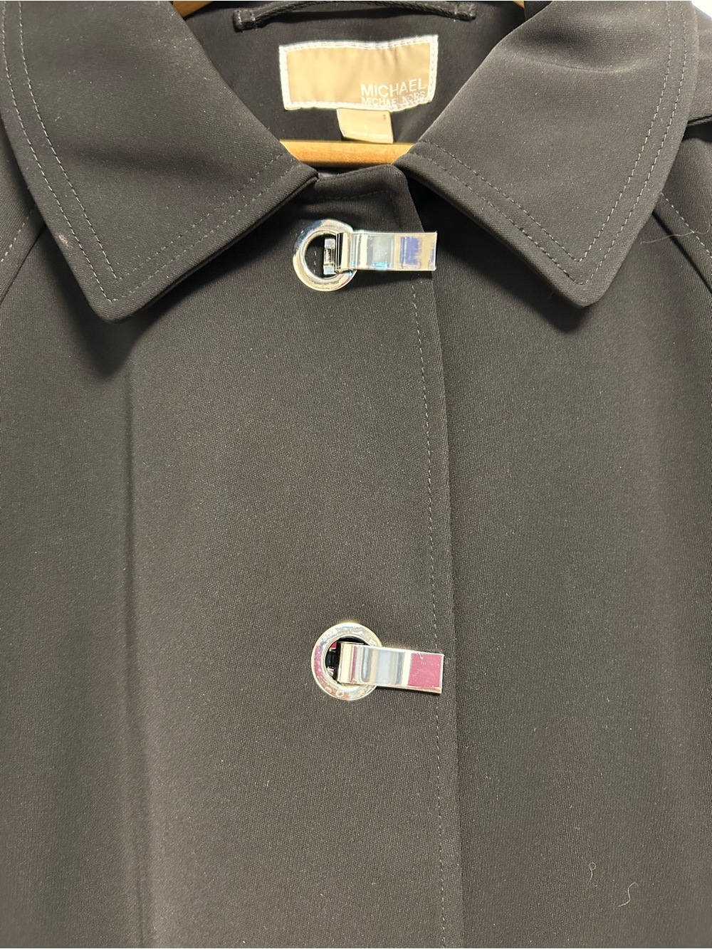 Michael Kors Hooded Black Peacoat
Pockets Silver Hook Clasp Coat
Womens Small - Picture 2 of 11